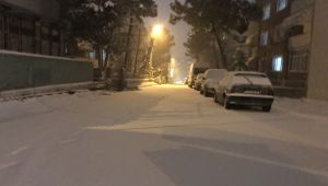 Kocaeli'de yoğun kar yağışı sürüyor