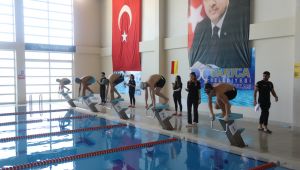 Kulaçlar Çanakkale destanı için atıldı