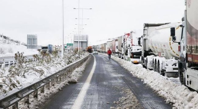 Tır ve kamyonlara uygulanan kar kısıtlaması kalktı