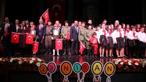 23 Nisan neşesi çocukların coşkusu ile başladı