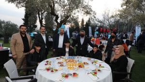 Dilovası’nda yetimler için iftar sofrası kuruldu