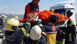 Gemi personeli itfaiye operasyonu ile kurtarıldı