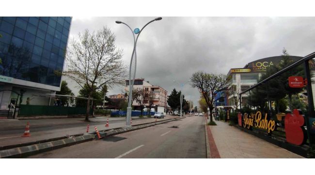 İzmit Demokrasi Bulvarının çehresi değişiyor