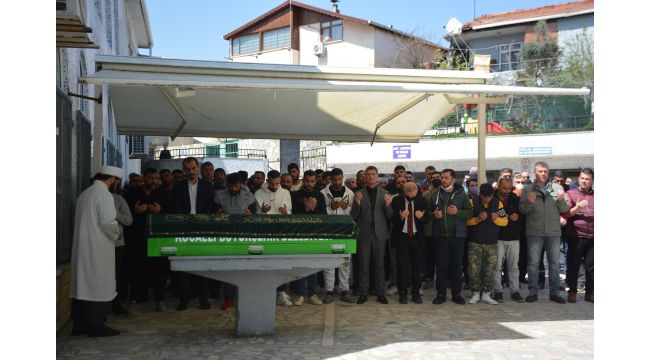 Kamyonet ve duvar arasında sıkışan 5 yaşındaki çocuk defnedildi
