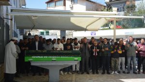 Kamyonet ve duvar arasında sıkışan 5 yaşındaki çocuk defnedildi