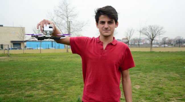 Lise öğrencisi yarış dronu yaptı