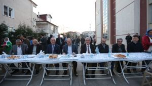 Romanlar Günü’nde İftarda Buluştular