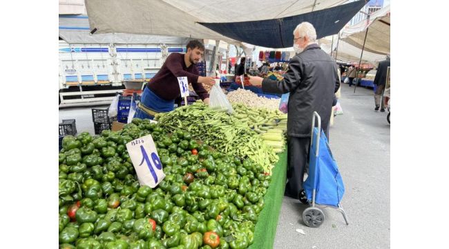 Semt pazarlarında fiyatlar yarı yarıya düştü