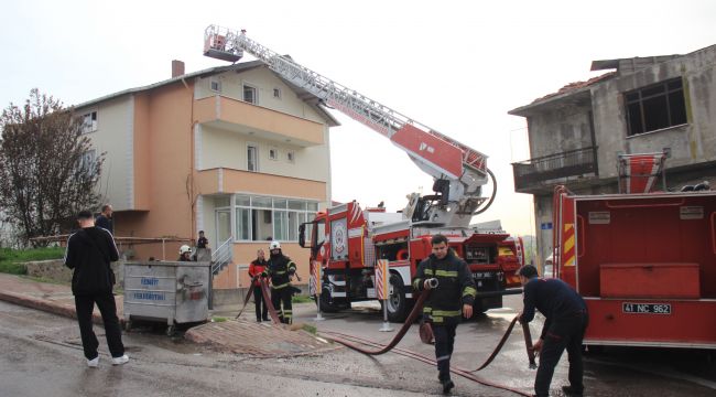 Şömineden çıkan yangın paniğe sebep oldu