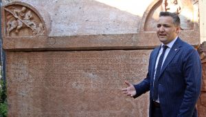 Yüzyıllar sonra kemik ve eşyalarıyla bulundu, dünyada bir ilk!