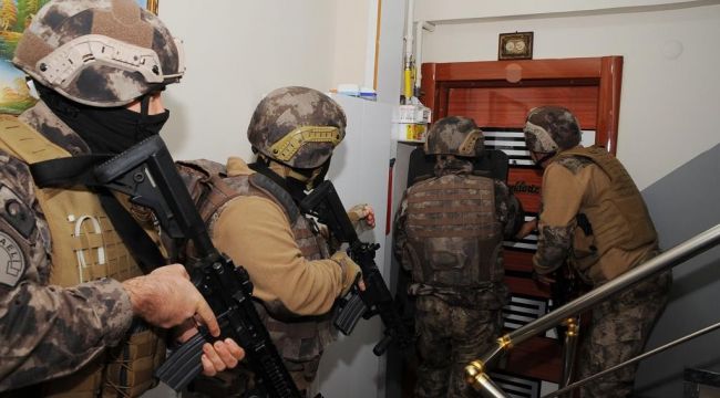 73 kişiyi dolandıran şüphelilere eş zamanlı operasyon