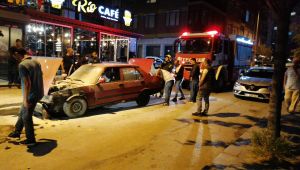 Aracının yandığını fark etmeyen sürücü son anda kurtuldu