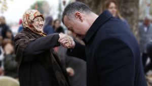 Başkan Büyükakın “Annelerimiz dünyanın kalbidir”