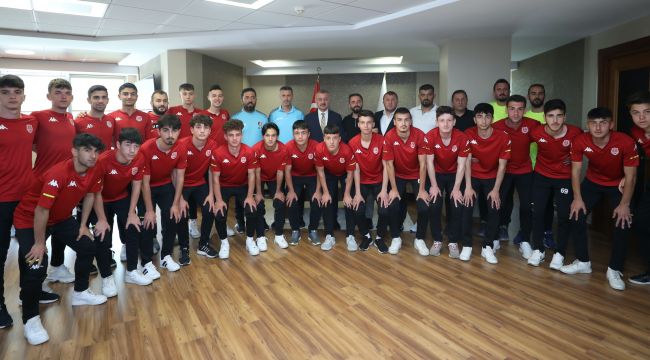 Büyükakın, Kullarspor U-18 takımını konuk etti