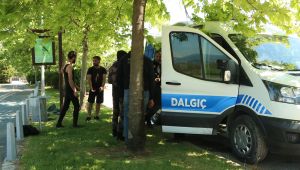Denizin ortasında kaçacak delik aradılar