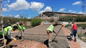 Derince Çal - Turaş köyleri bağlantısına beton yol yapılıyor