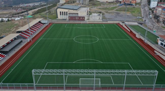 Dilovası Şehit Nihat Karadaş stadı açılışa hazır