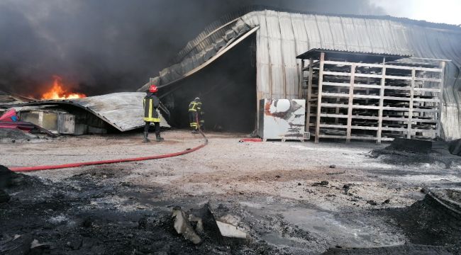 Gebze'de fabrika yangını