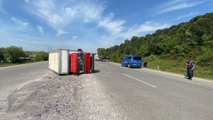 Gebze’de kamyonet ile otomobil çarpıştı: 4 yaralı