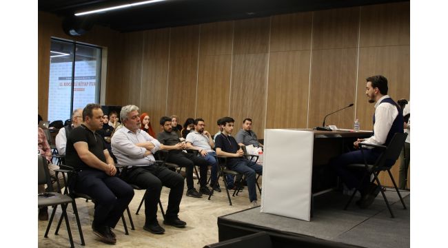 Kitap Fuarı’nda yazarlar okurlarıyla hasret gideriyor