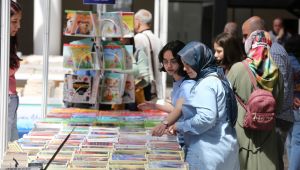 Kitap Fuarına ilk günden yoğun ilgi