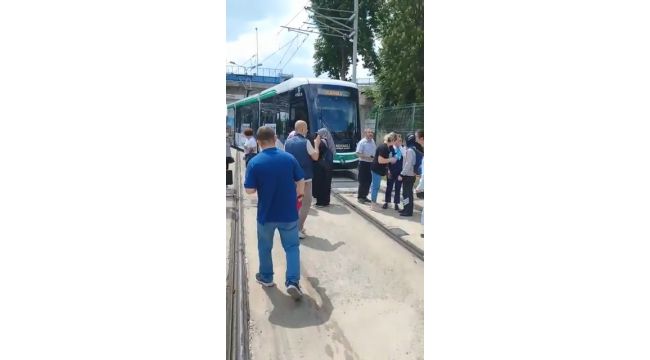 Kocaeli'de tramvaylar çarpıştı