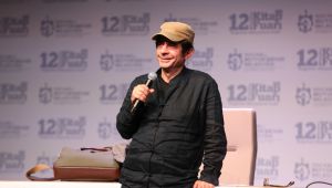 Okan Bayülgen: Z Kuşağı Londra’da itaat etmeye razı