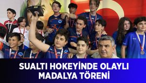 Sualtı hokeyinde olaylı madalya töreni