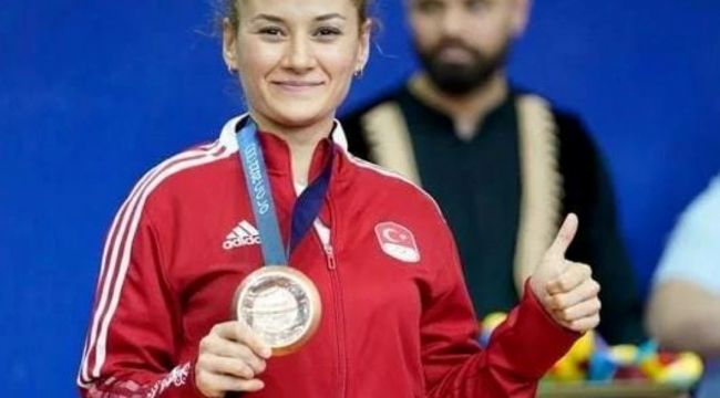 Akdeniz Oyunlarında Tuğba'dan bronz madalya!