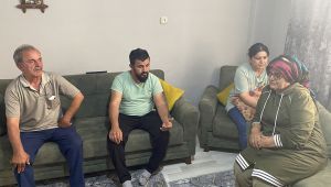 Babasının yanındaki çocuğu haczettiler