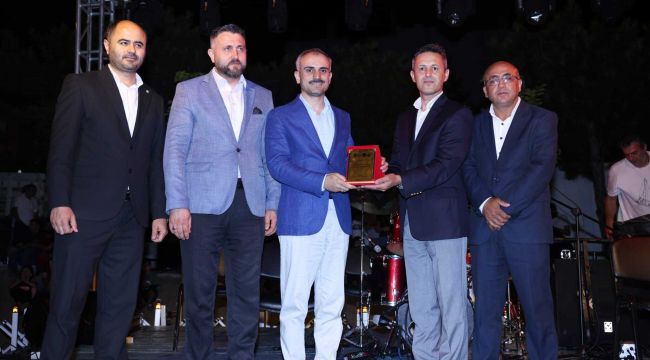 Çayırova’da türkü dolu gece