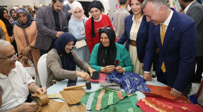 Evlilikte olduğu gibi eğitimde de hiç ayrılmadılar