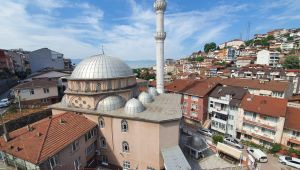Evliya Çelebi Camii’ne kubbe ve pencere tadilatı