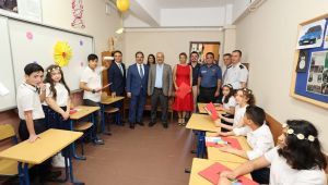 Gebzeli öğrencilere karneler protokolden