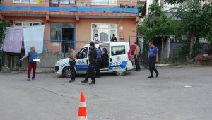 İki grup arasında silahlı bıçaklı kavga: 3 yaralı