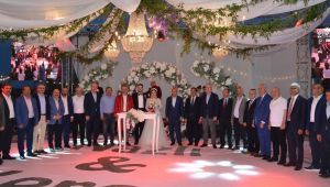 İş ve siyaset dünyası Höbek'in düğününde!