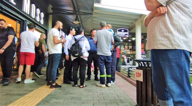Kadın mağazasında ‘Gözetleme’ kavgası