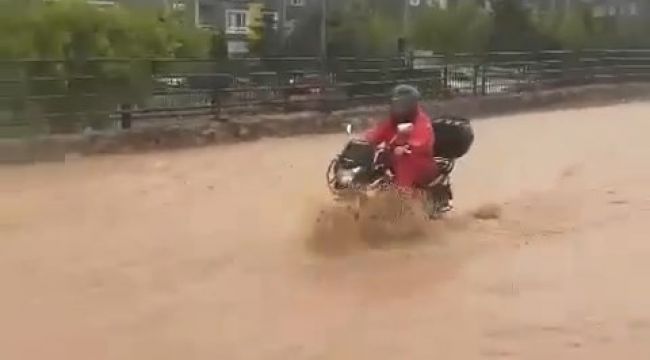 Kocaeli'de yoğun yağış sele döndü