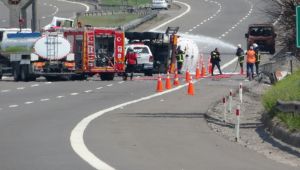 LPG tankeri devrildi, TEM otoyolu kapandı