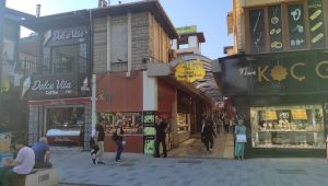 İzmaritin çıkardığı yangın büyümeden söndürüldü