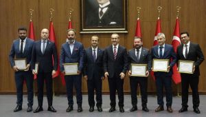 Vali Yavuz'dan hayırseverlere teşekkür belgesi