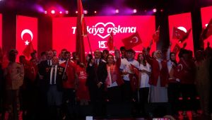 15 Temmuz anma programına binlerce kişi katıldı