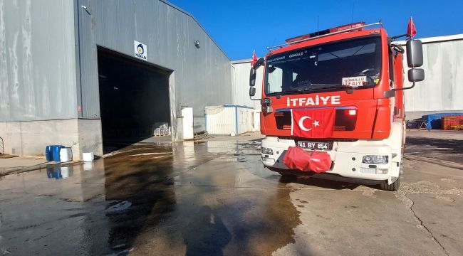 Alüminyum fabrikasında çıkan yangın söndürüldü