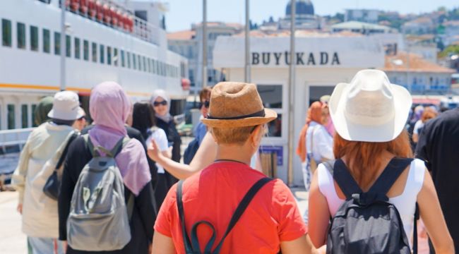 Büyükada’ya mavi tur keyfi