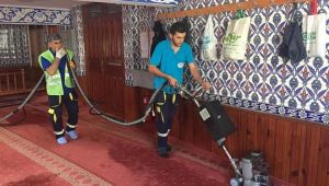 Cami ve ibadethaneler bayrama hazırlanıyor