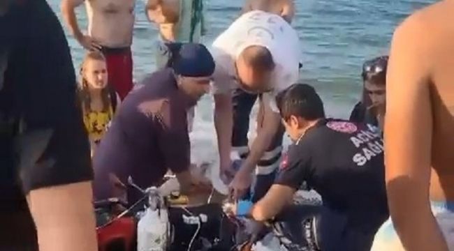 Denizde kalp krizi geçirerek yaşamını yitirdi