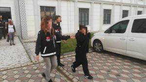 Evlerden hırsızlık yapıyorlardı, yakalandılar!