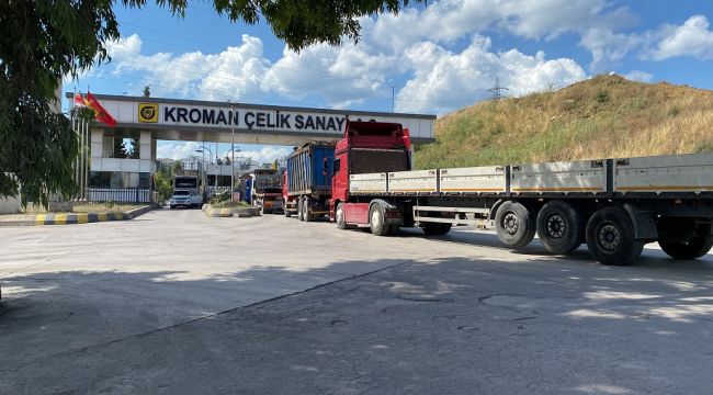 Fabrikanın bacasından çıkan duman isyan ettirdi