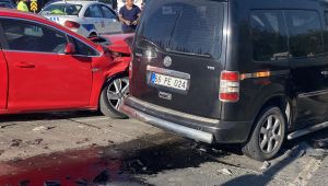 Gebze’de ticari araç ile otomobil çarpıştı