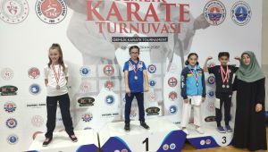 Kağıtspor’dan madalya yağmuru